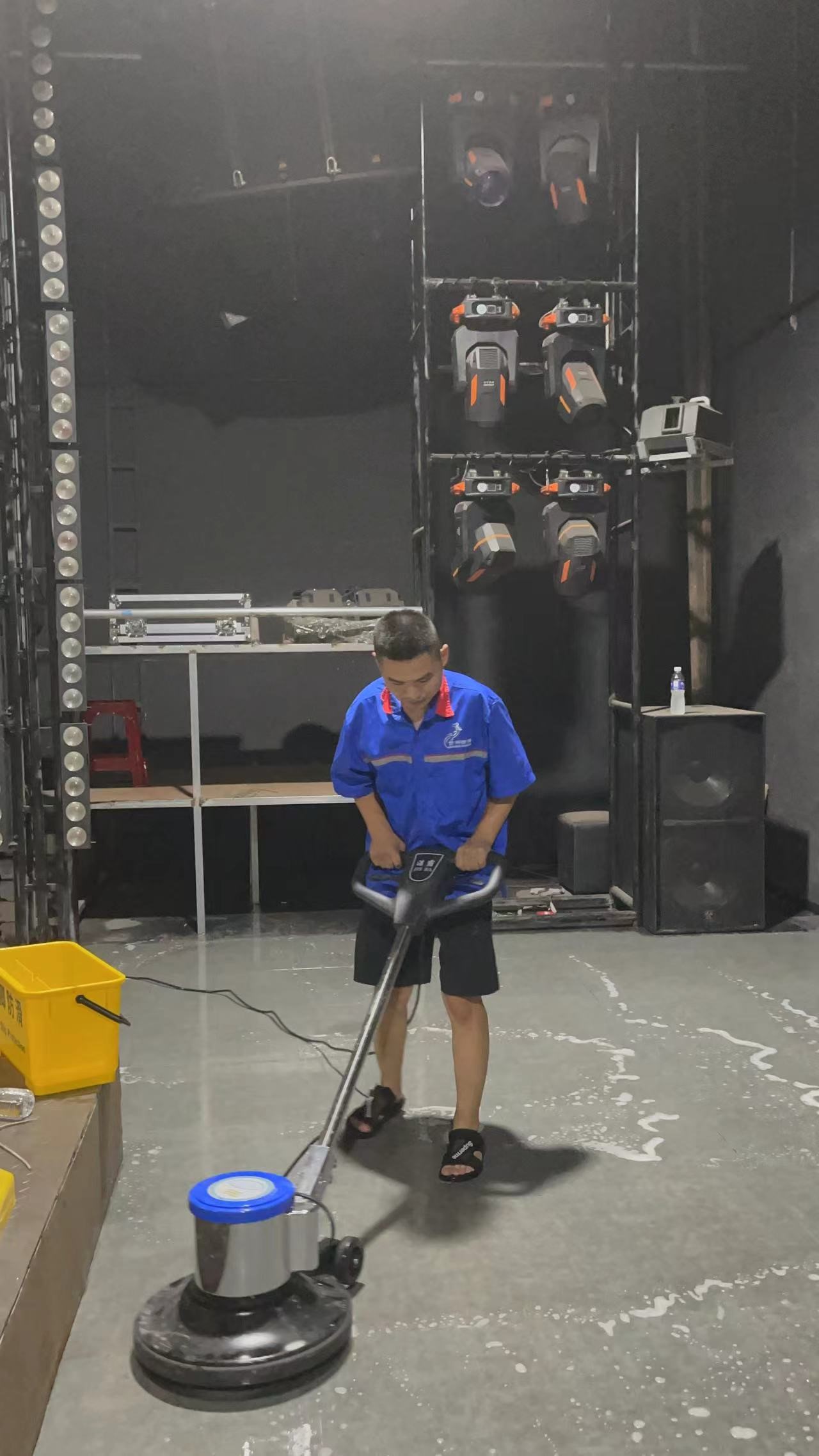 世卿防滑上饒代理商——邵平華