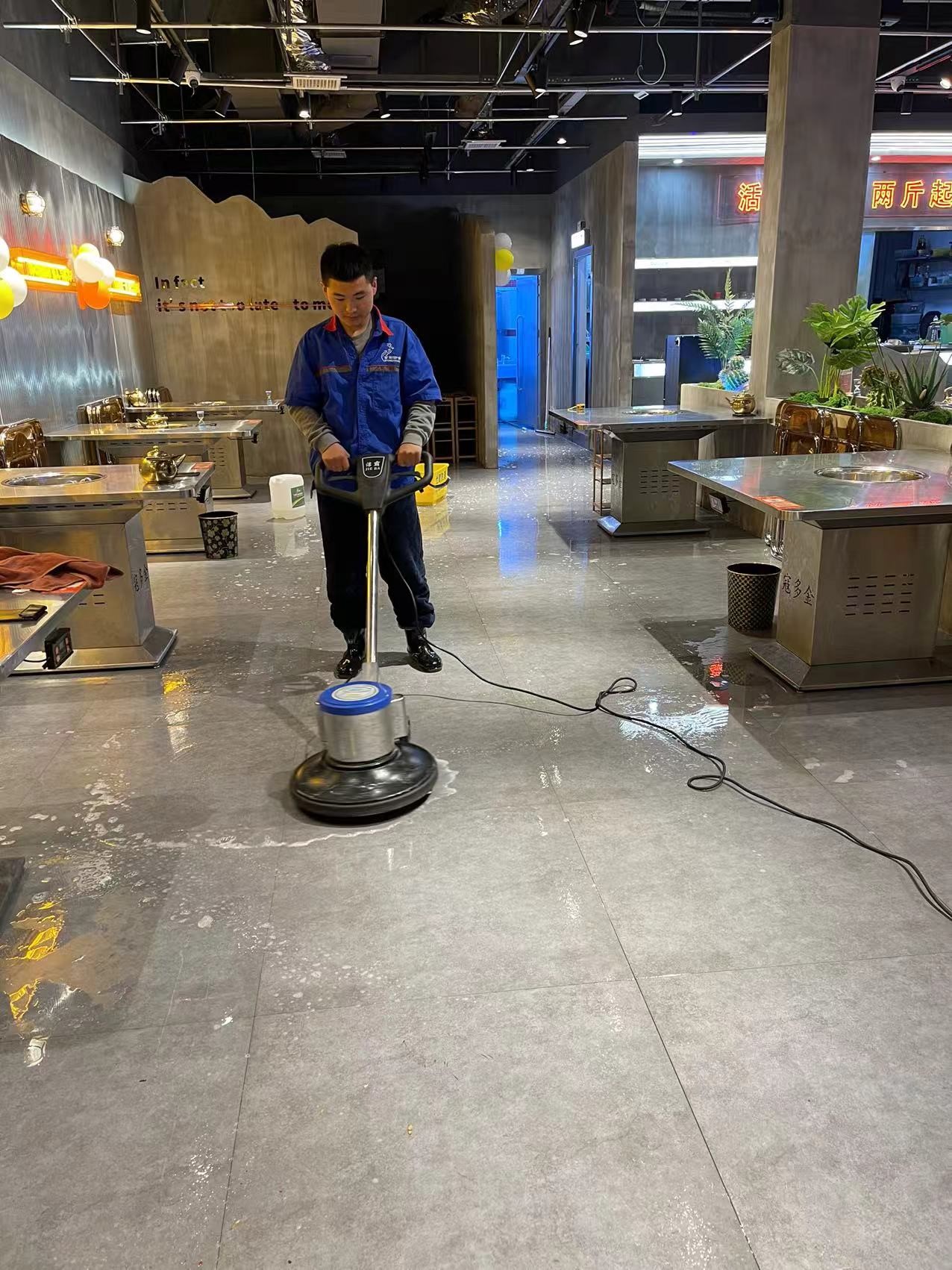 世卿防滑上饒代理商——邵平華